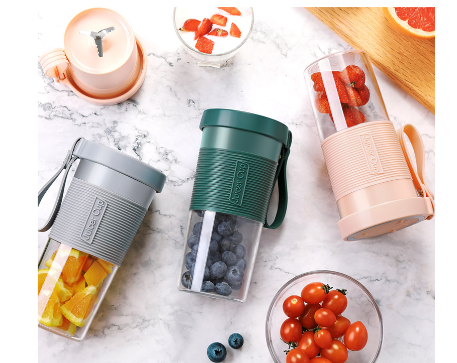 Mini USB Rechargeable Portable Fruit Blender