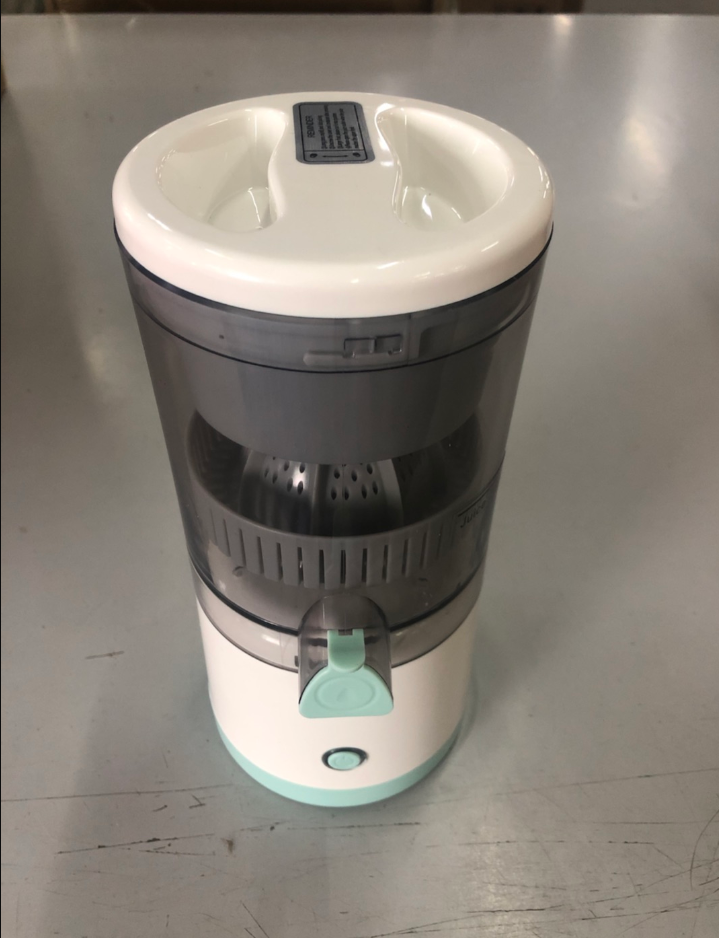 Portable Mini USB Rechargeable Electric Juice Extractor
