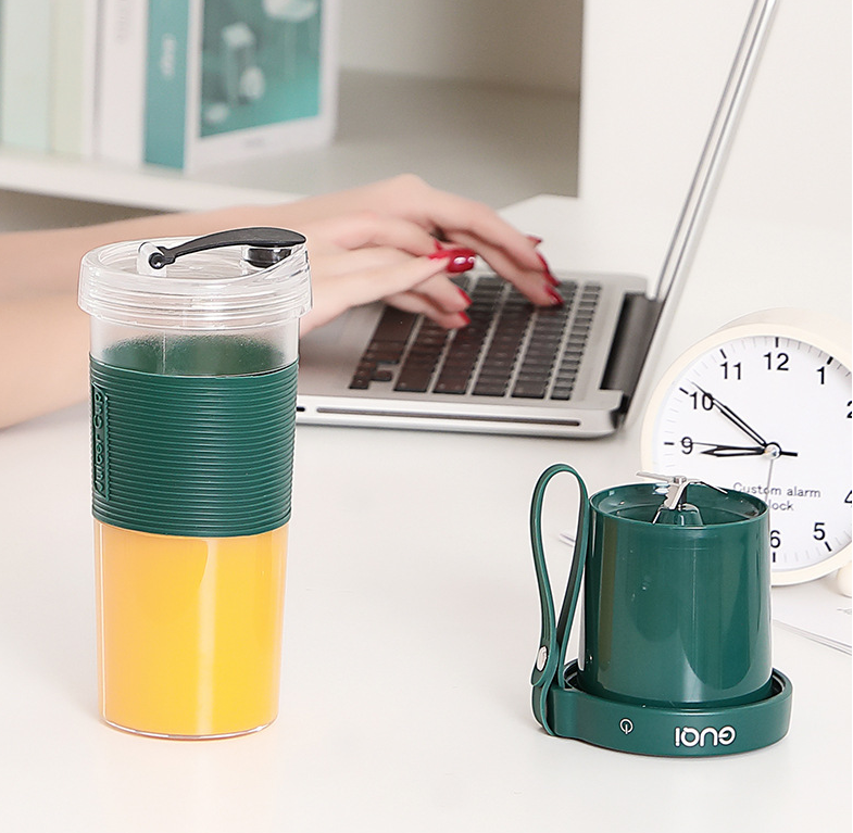Mini USB Rechargeable Portable Fruit Blender