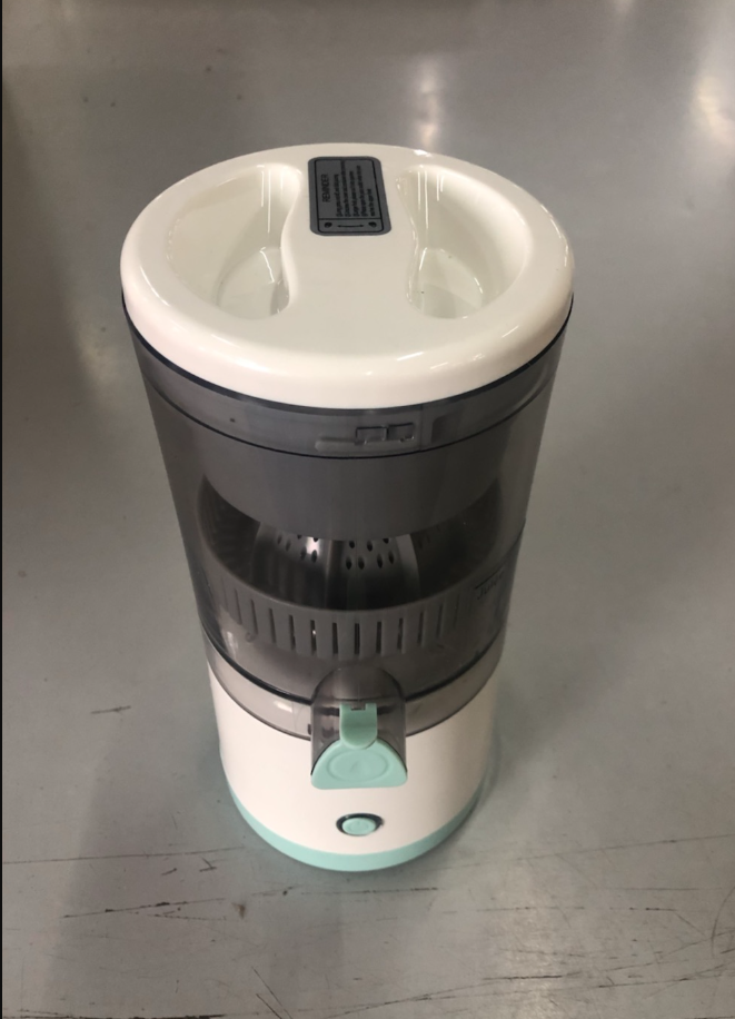 Portable Mini USB Rechargeable Electric Juice Extractor